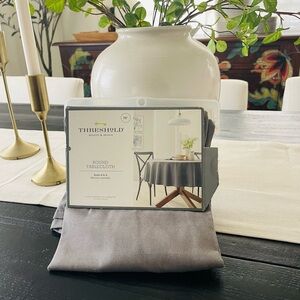 Threshold round tablecloth 70”